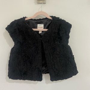 Cat & Jack Black Sleeveless Vest Winter 10/12 Large Furry Faux Fur